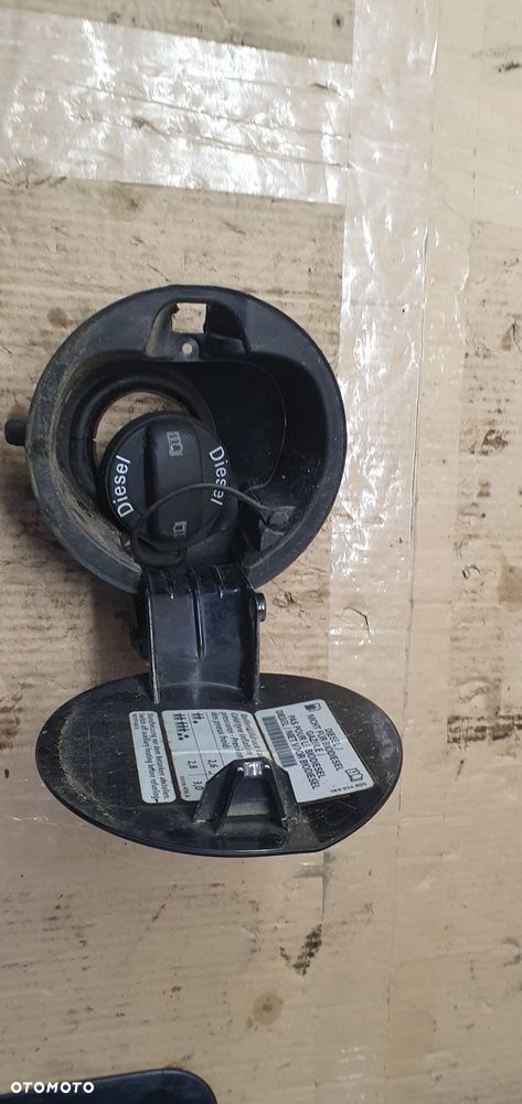 Klapka wlewu paliwa VW Passat B6 3C9809857 - 4