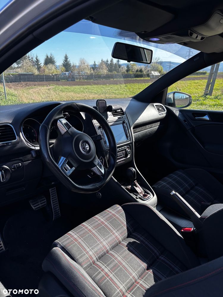 Volkswagen Golf 2.0 GTI DSG - 9