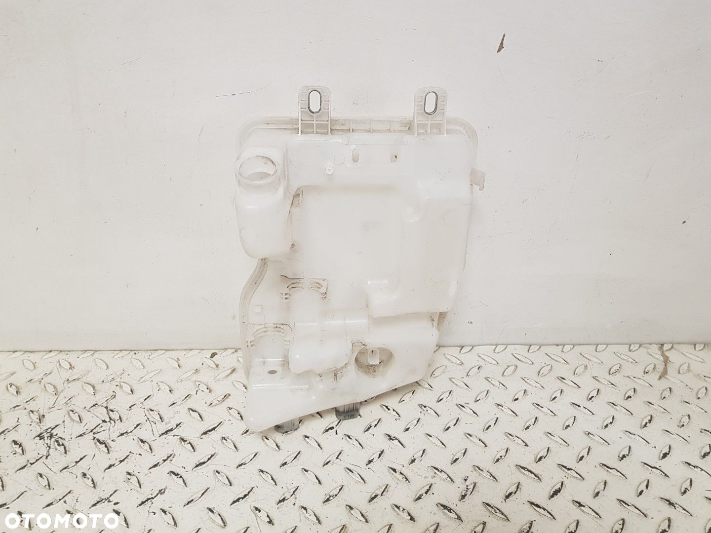 ZBIORNICZEK SPRYSKIWACZY BMW 2 F45 F46 X1 F48 X2 F49 MINI COUNTRYMAN F60 7331418 - 3