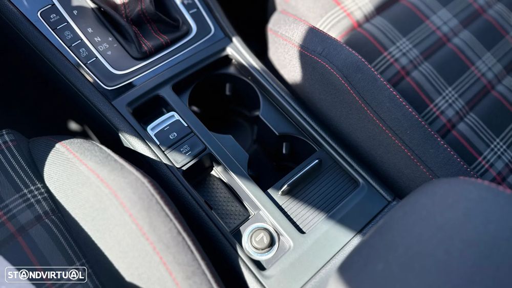 VW Golf 2.0 TSI GTI DSG Performance - 27