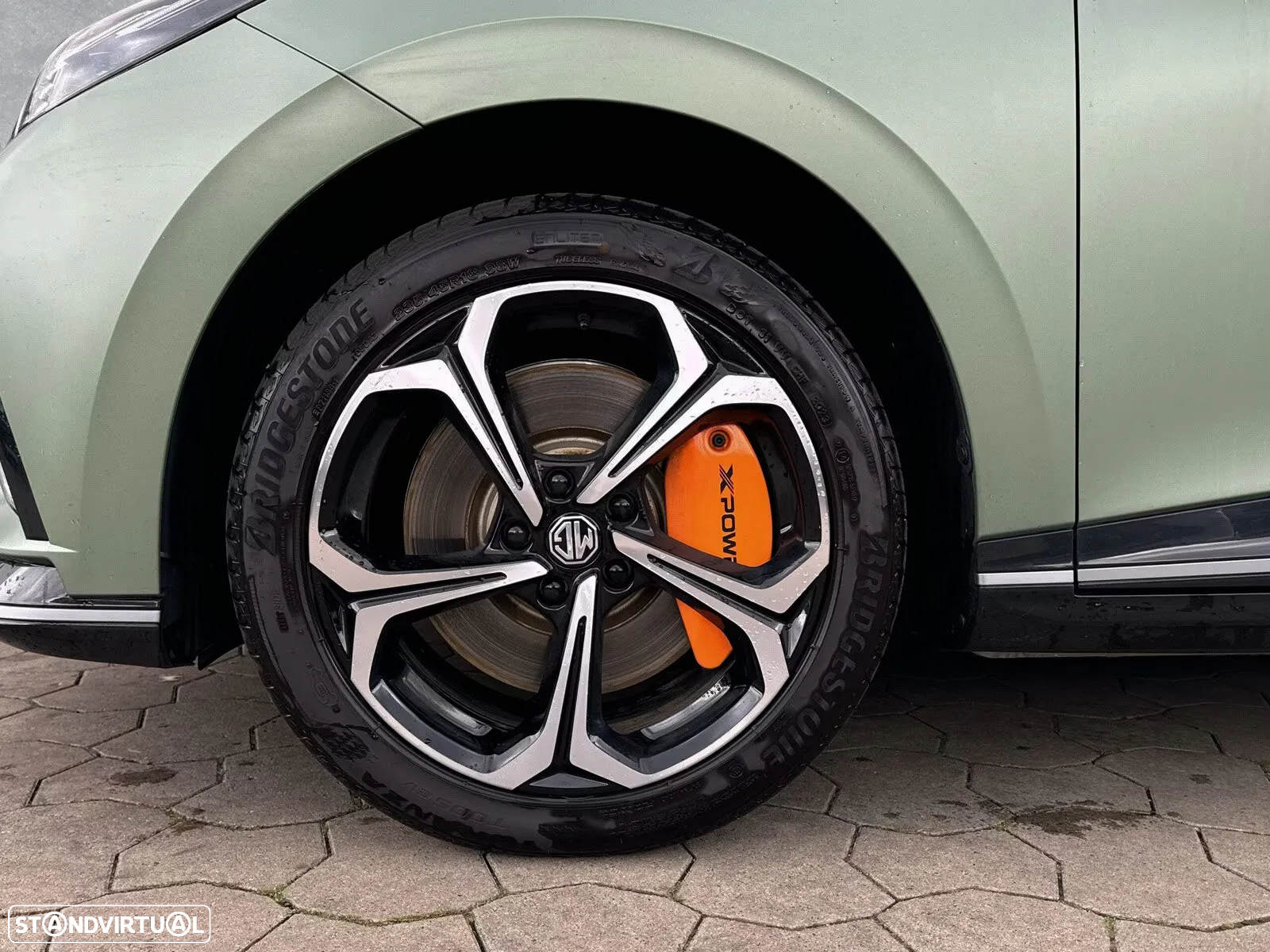 MG MG4 64 kWh XPower - 10