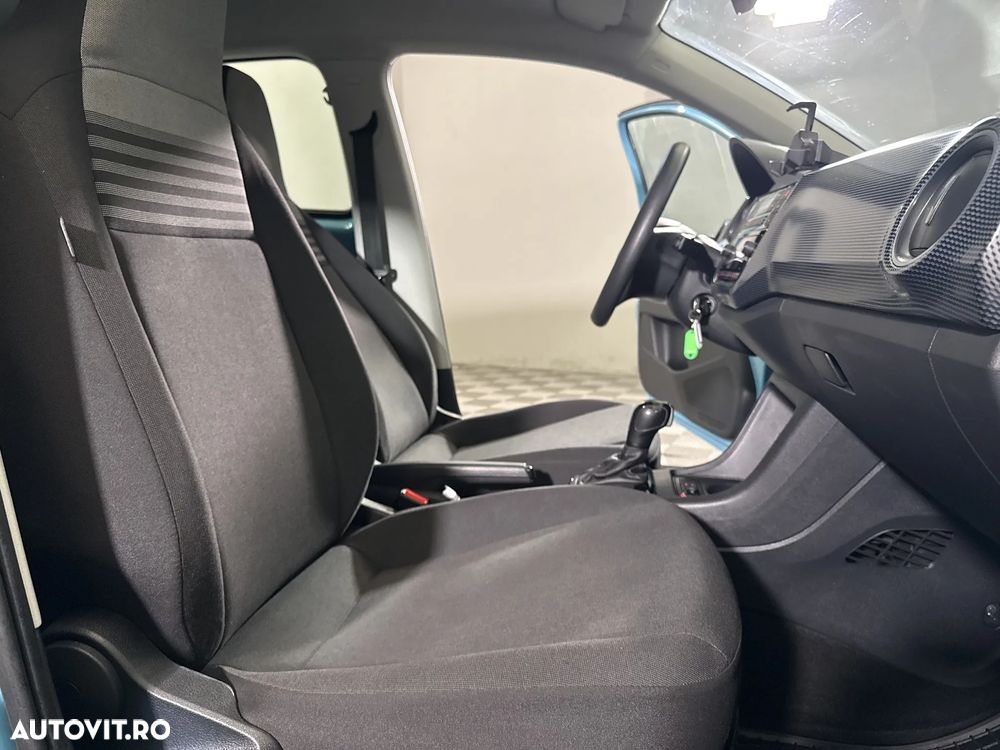 Volkswagen up! - 12