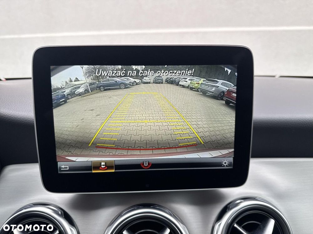 Mercedes-Benz GLA 200 7G-DCT AMG Line - 27