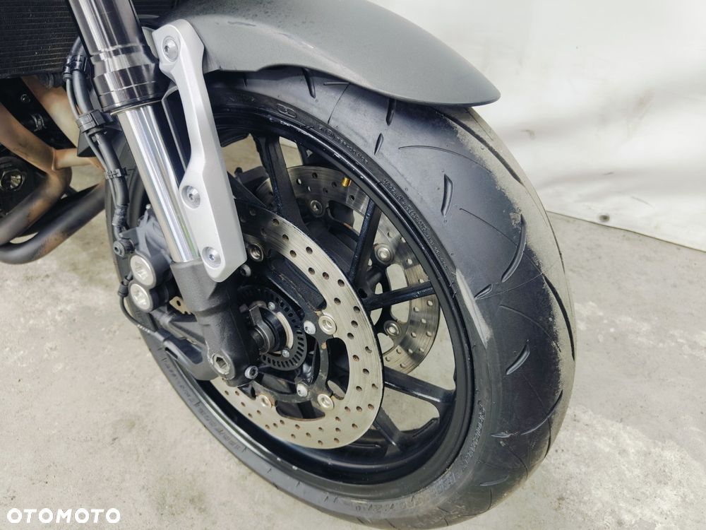 Yamaha XSR - 4