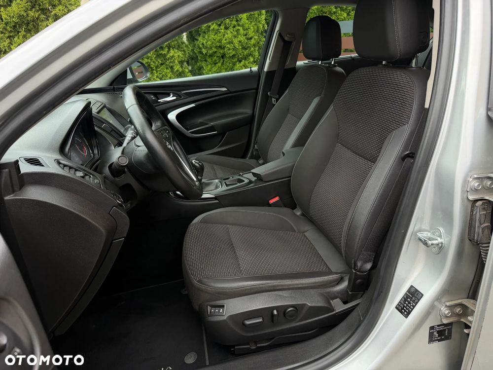 Opel Insignia 1.4 T Cosmo S&S - 32