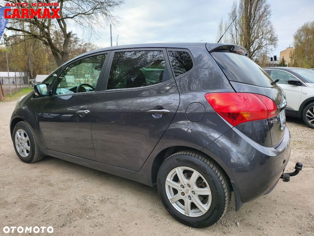 Kia Venga - 5