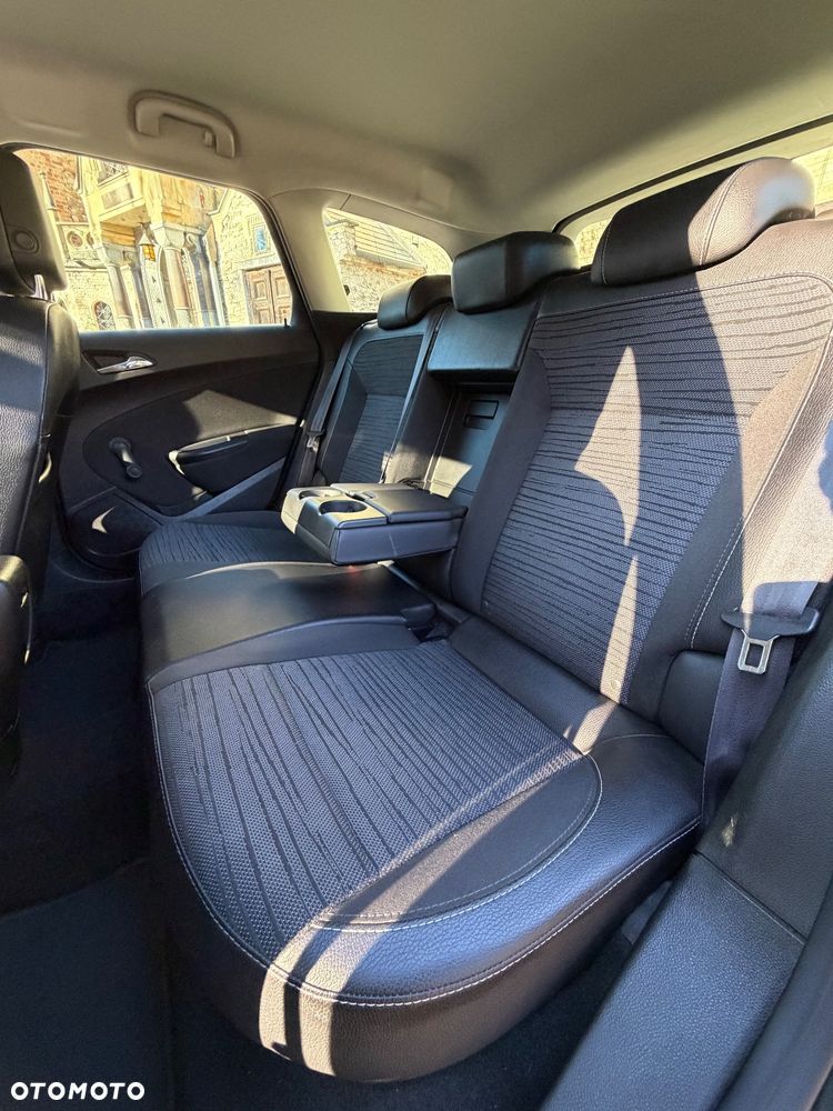 Opel Astra 1.4 Turbo Sport - 24