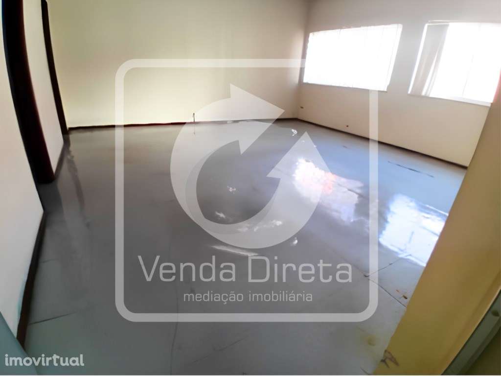 Armazém Industrial com 1.000 m² em Localização Estratégica - Gaeira... - Grande imagem: 2/16