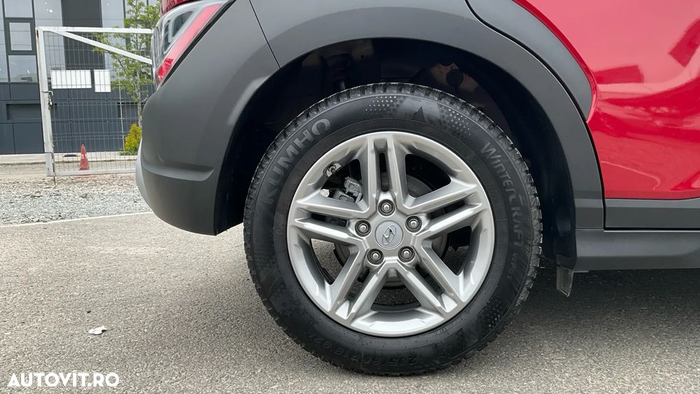 Hyundai KONA - 16