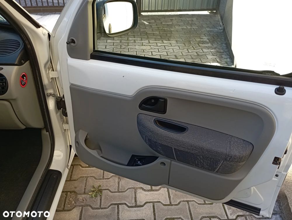 Renault Kangoo 1.2 16V Liberty - 12
