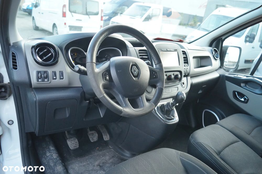 Renault Trafic - 21