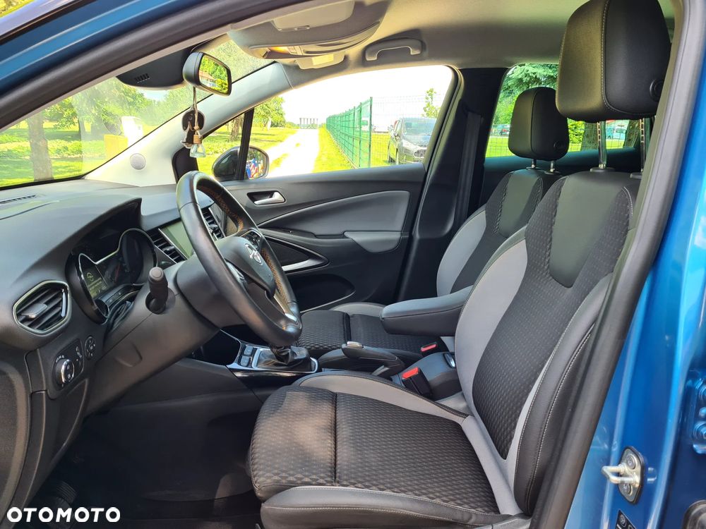 Opel Crossland X - 13