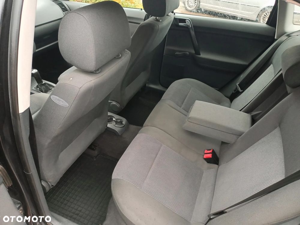 Volkswagen Polo 1.4 - 4