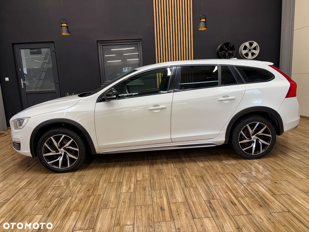 Volvo V60 Cross Country D3 Geartronic Summum - 12