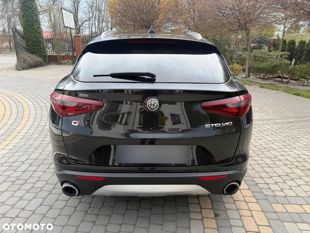 Alfa Romeo Stelvio - 29