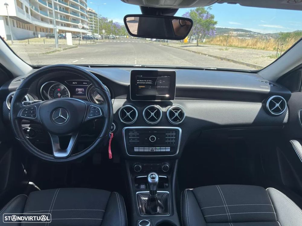 Mercedes-Benz A 180 d Urban - 12