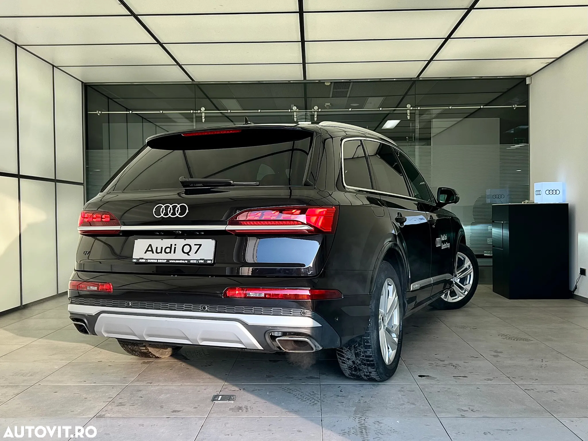Audi Q7 55 TFSI e quattro Tiptronic PHEV Basic - 7