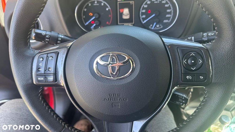 Toyota Yaris 1.5 Premium - 12