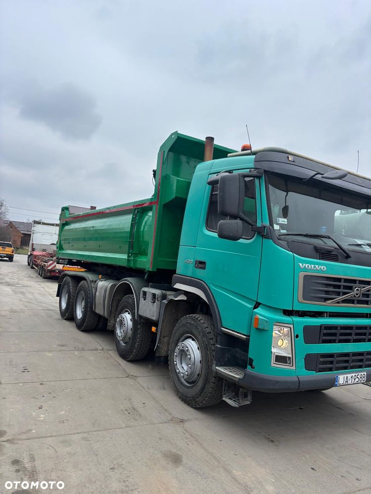 Volvo FM 400 8X4 Manual - 4