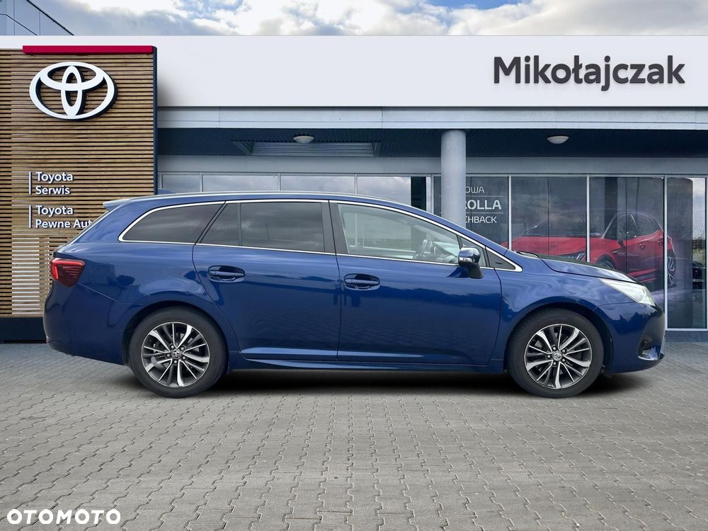 Toyota Avensis 2.0 D-4D Premium - 11