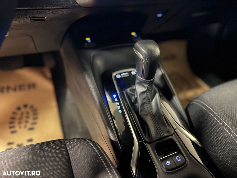 Toyota Corolla 1.8 Lounge - 16