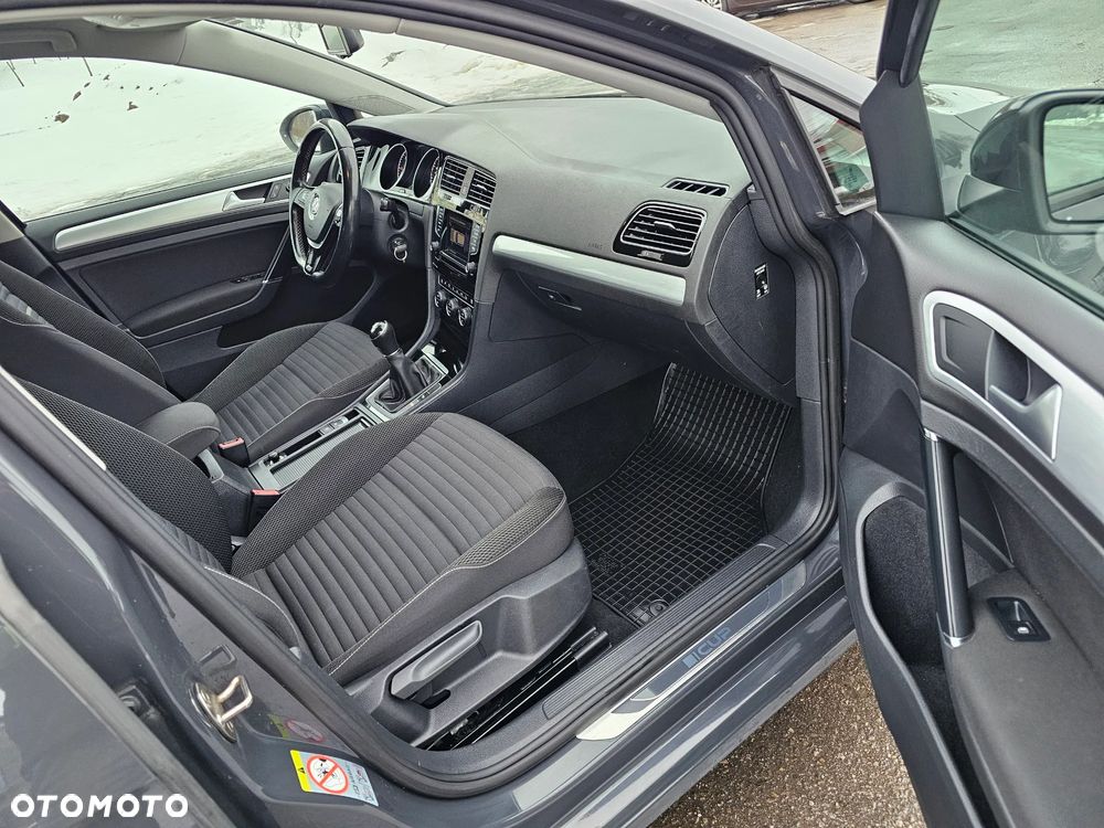 Volkswagen Golf 1.6 TDI BlueMotion Technology Cup - 9