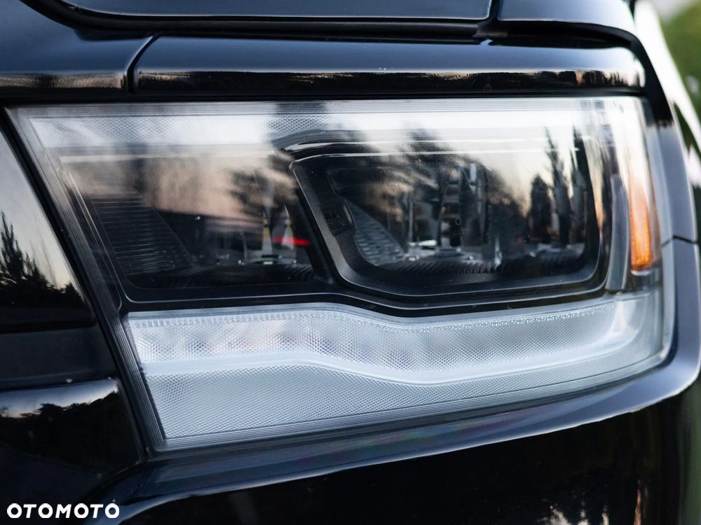 RAM 1500 5.7 Crew Cab Laramie - 38