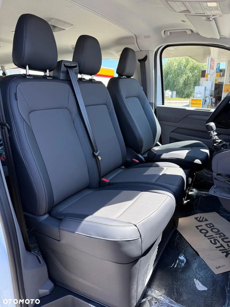 Volkswagen Transporter - 12