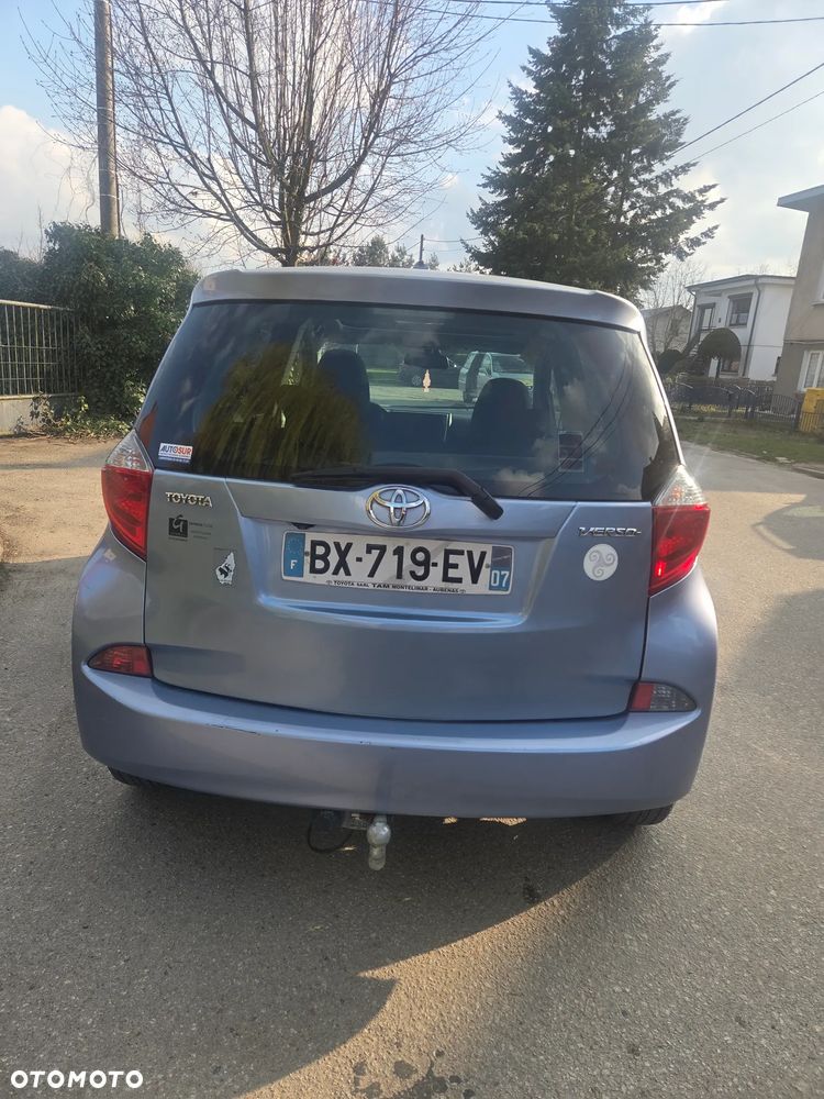 Toyota Yaris Verso 1.4 D-4D Sol - 4