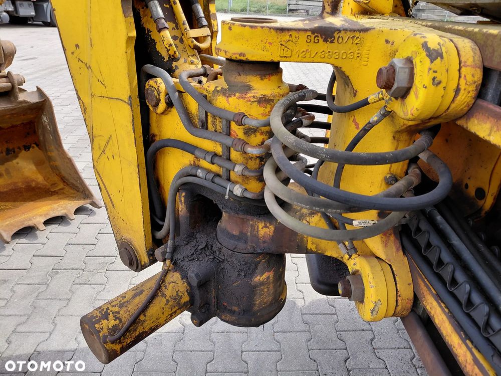 JCB 4 CX - 32