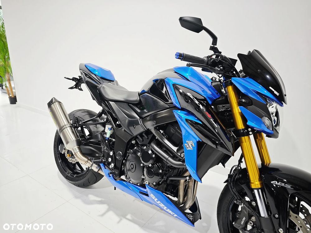 Suzuki GSX - 9