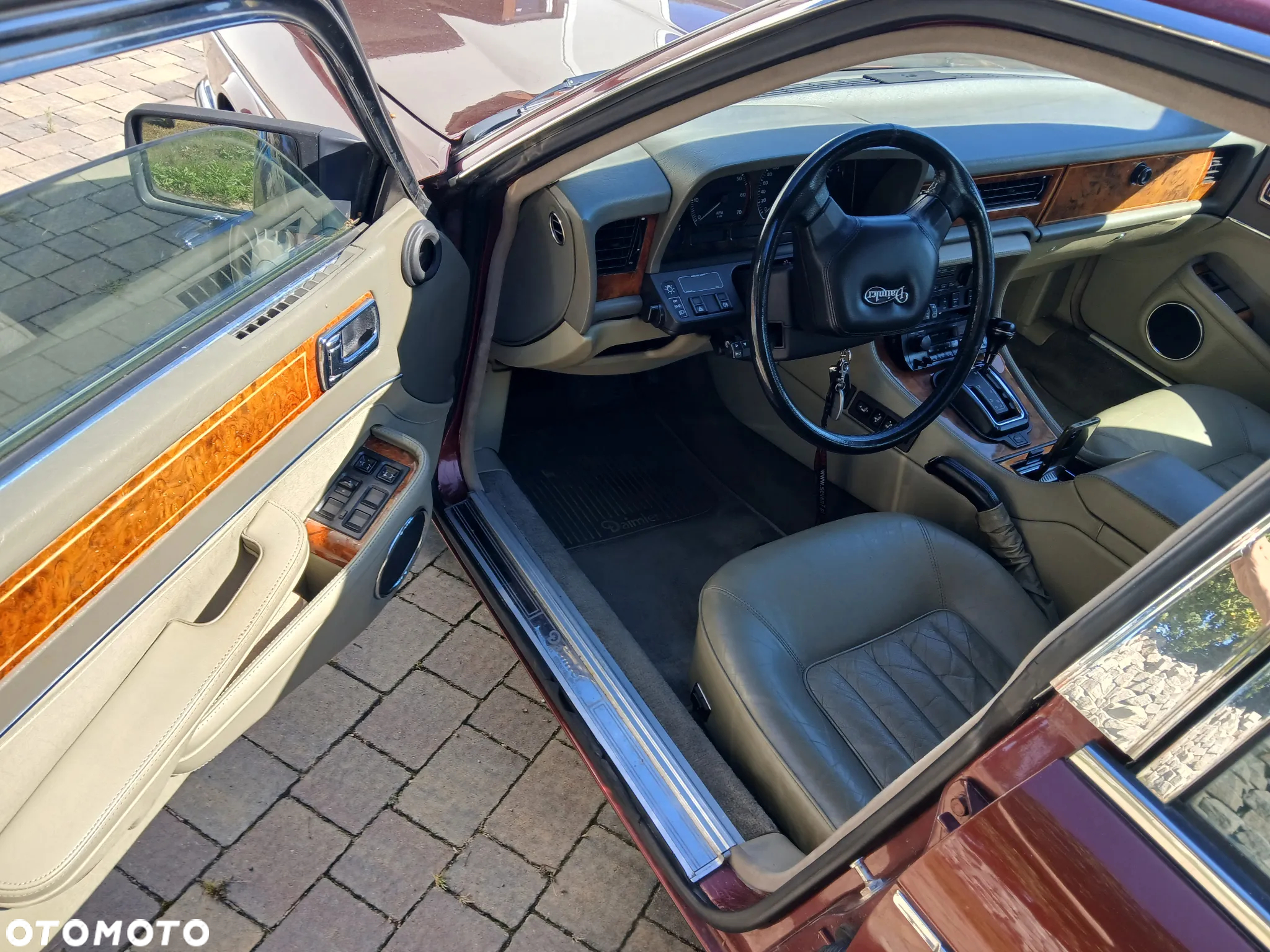 Jaguar XJ - 5