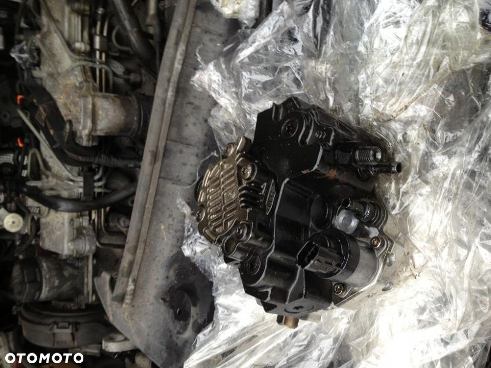 pompa paliwa wtryskowa volvo s60 s80 xc90 2.4 d5 - 1