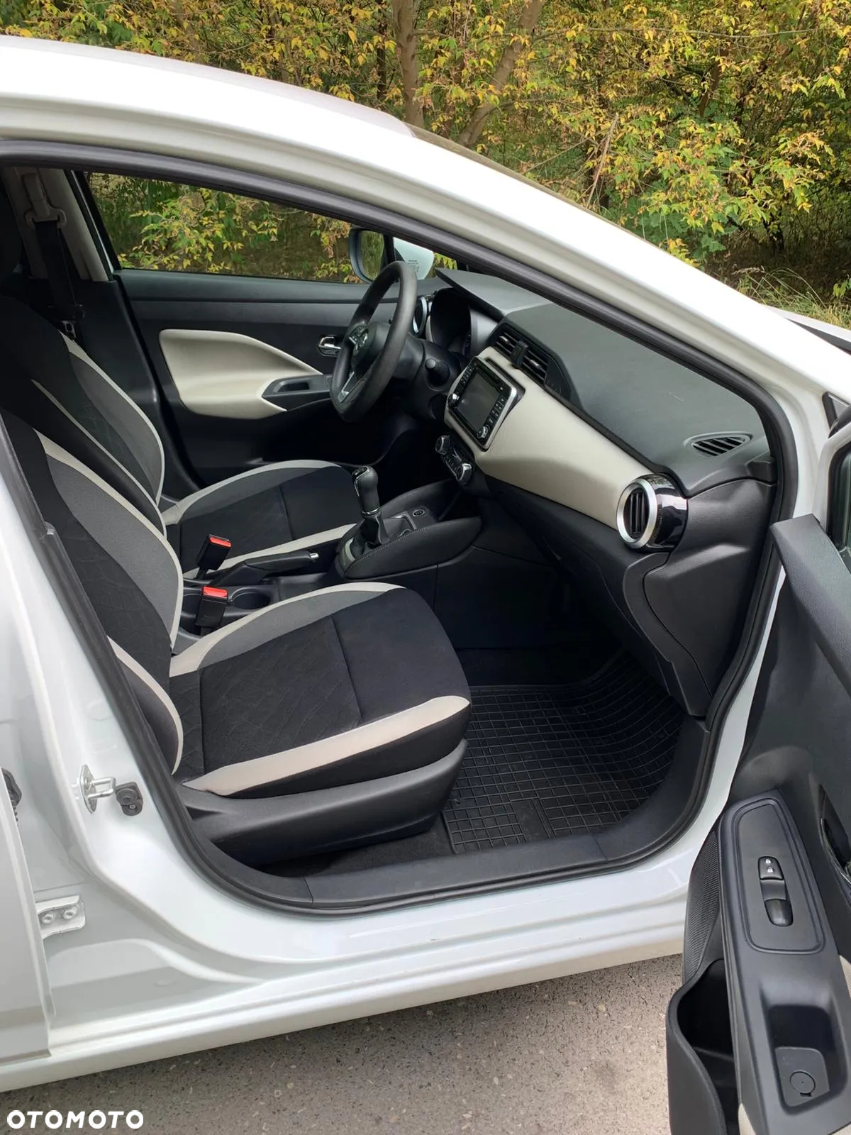 Nissan Micra 1.0 Visia Plus - 8
