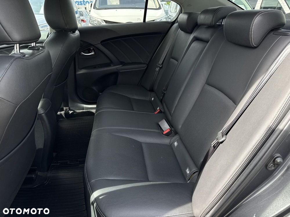 Toyota Avensis 1.8 Prestige - 12