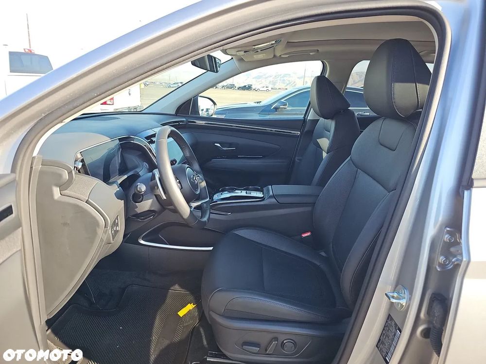 Hyundai Tucson - 16