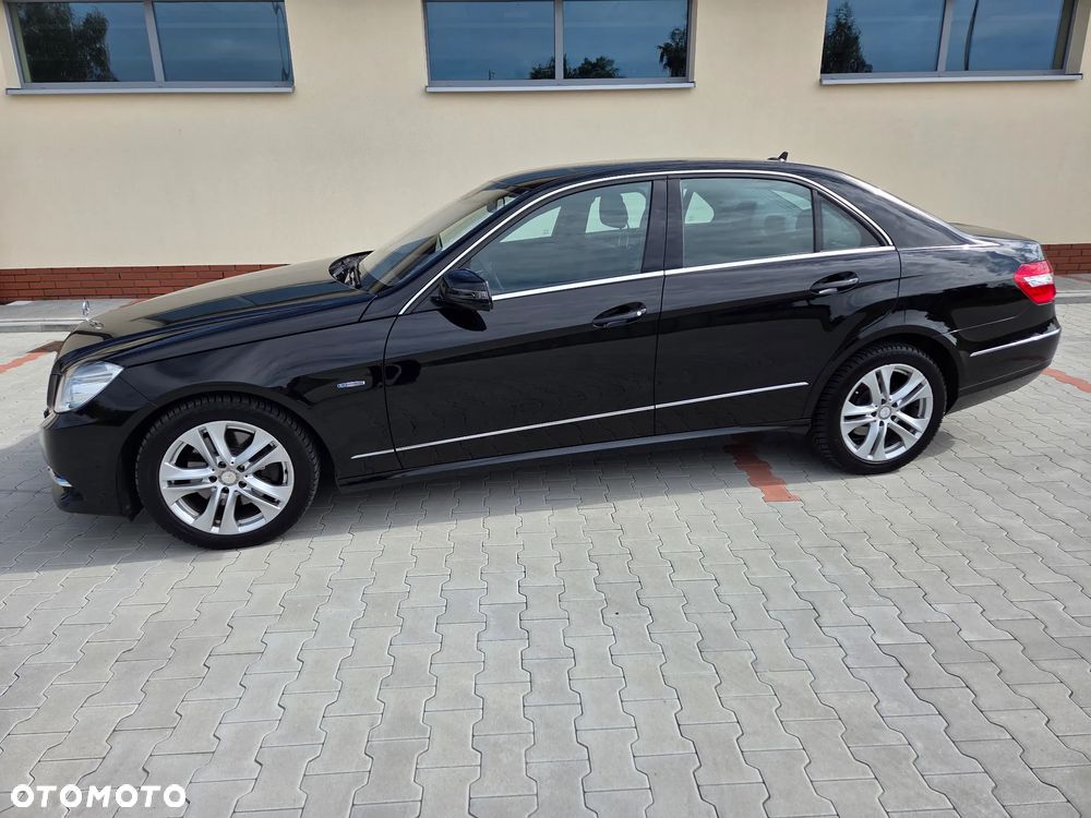 Mercedes-Benz E-Class 2010 photo 2