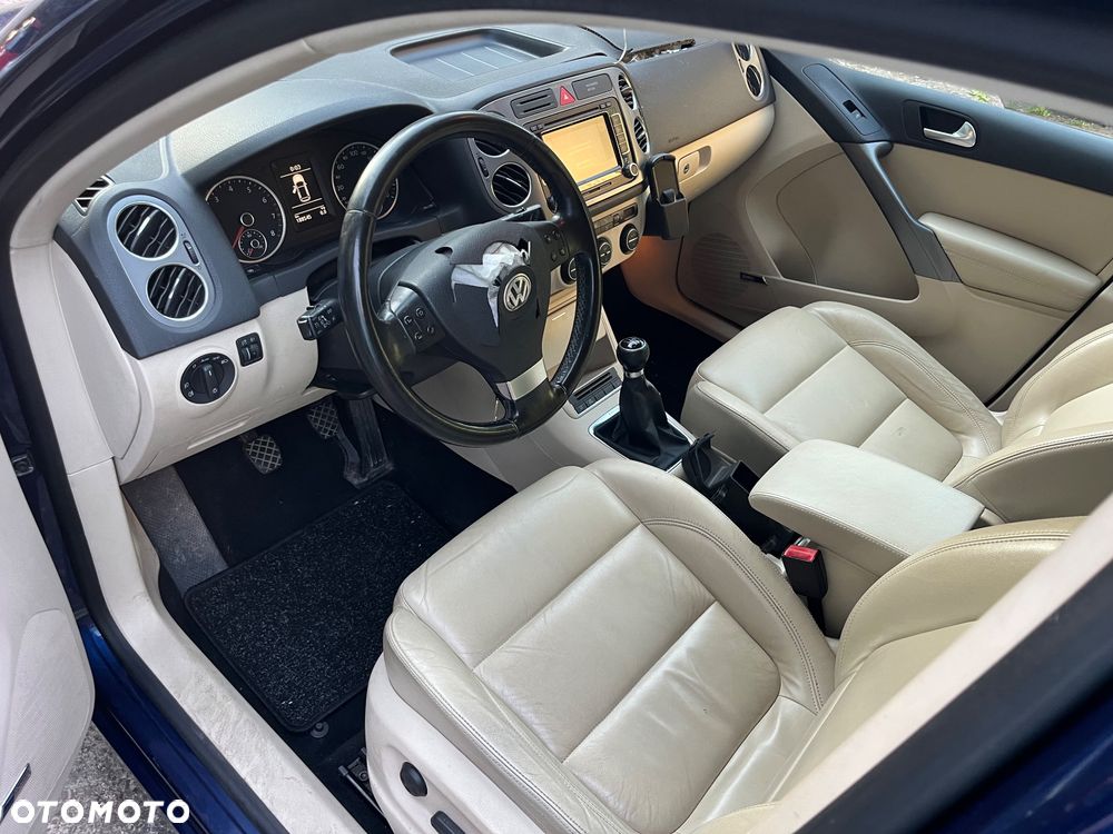 Volkswagen Tiguan - 10