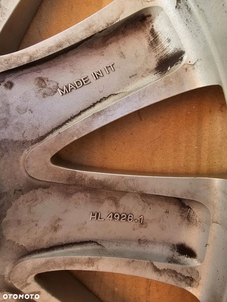 (F97) Mercedes-Benz OE S-klasa W222 W217 E W212 C W204 GLK / A2224013200 / 8,5Jx18 ET35.3 5x112 - 7