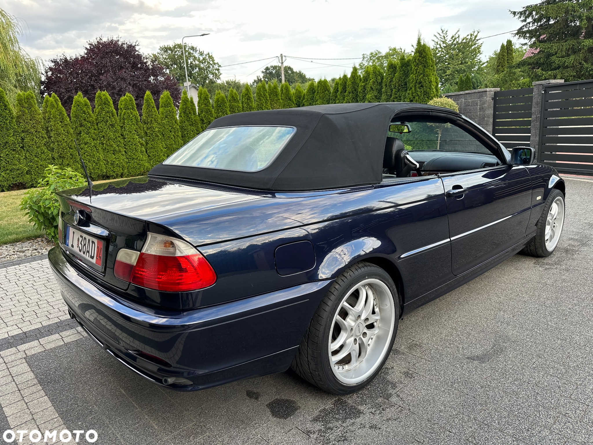 BMW Seria 3 318i Cabrio - 24