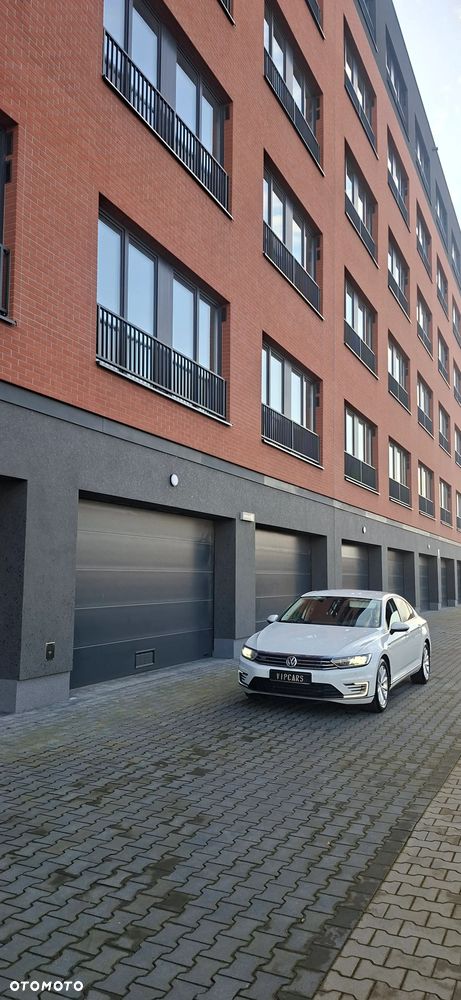 Volkswagen Passat - 18