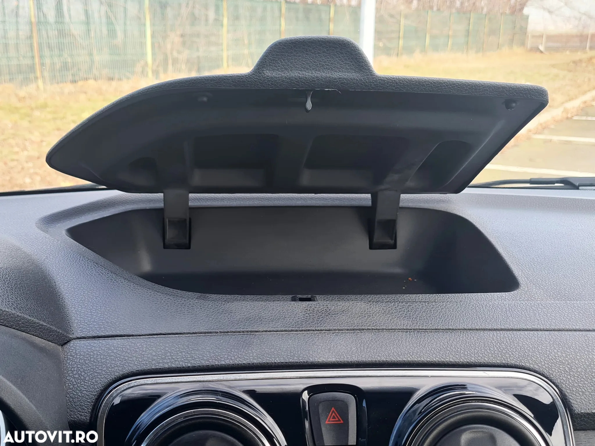Dacia Lodgy 1.6 SCe Laureate - 28