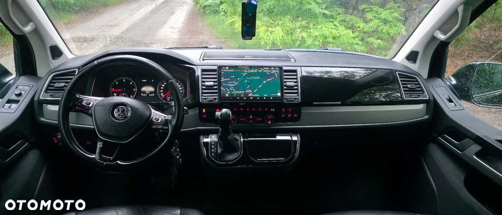 Volkswagen Multivan - 8