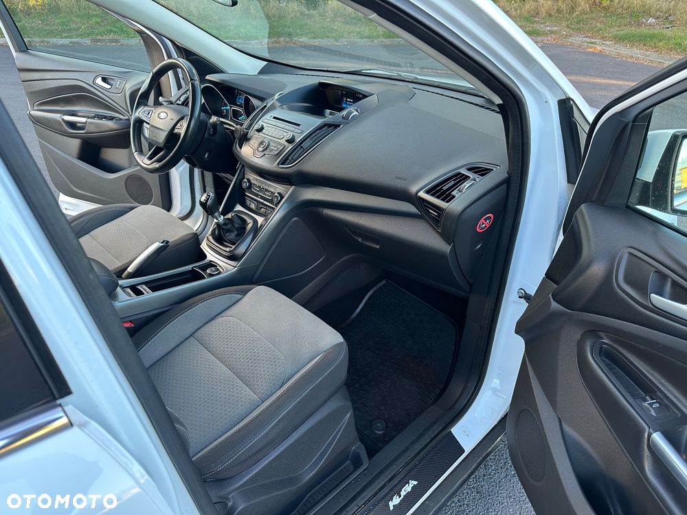 Ford Kuga - 13