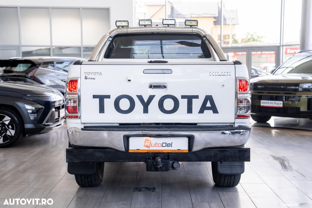 Toyota Hilux 4x4 Double Cab DPF Autm. Executive - 11