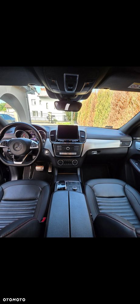 Mercedes-Benz GLE - 12