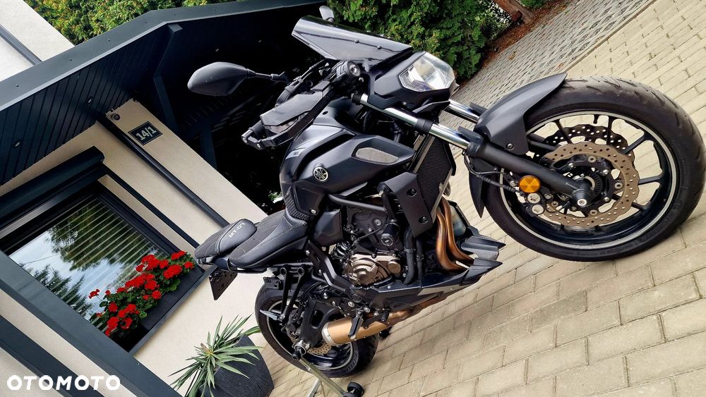 Yamaha MT - 7