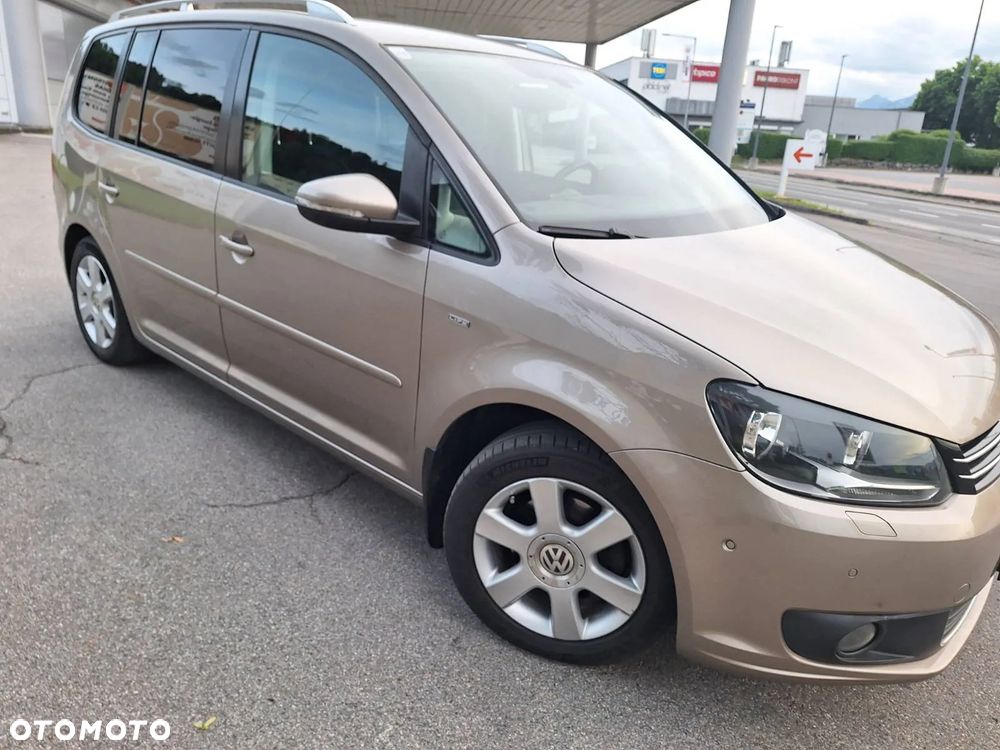 Volkswagen Touran - 1