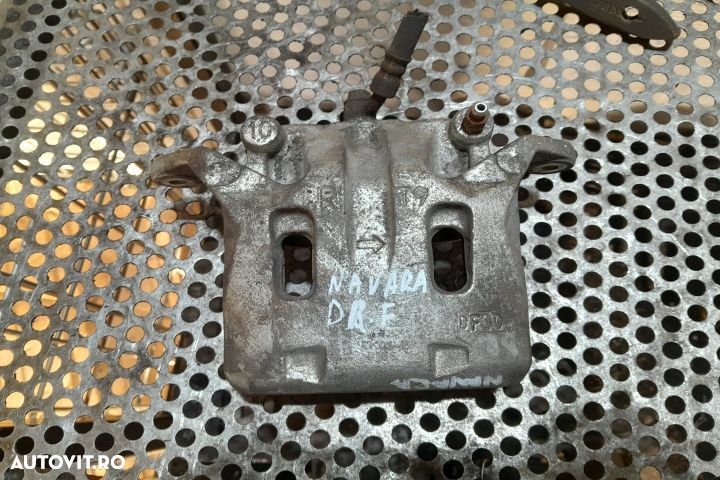 Etrier fata dreapta Nissan Navara D22 [1997 - 2001] - 1