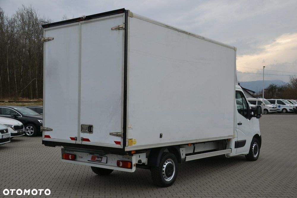 Nissan NV 400 - 7